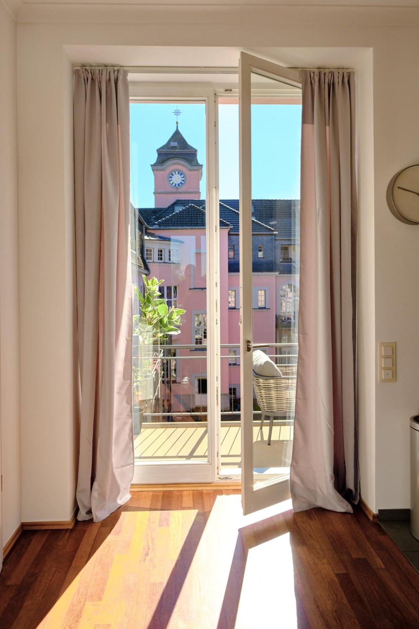 Historisches Deluxe Apartment Im Marianum Neuss Eksteriør bilde